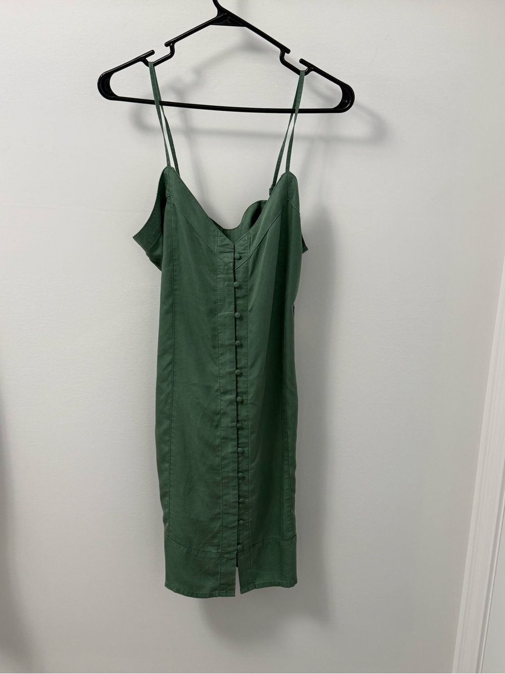 Vince Camuto Olive Green Sleeveless Button-Front Midi Dress